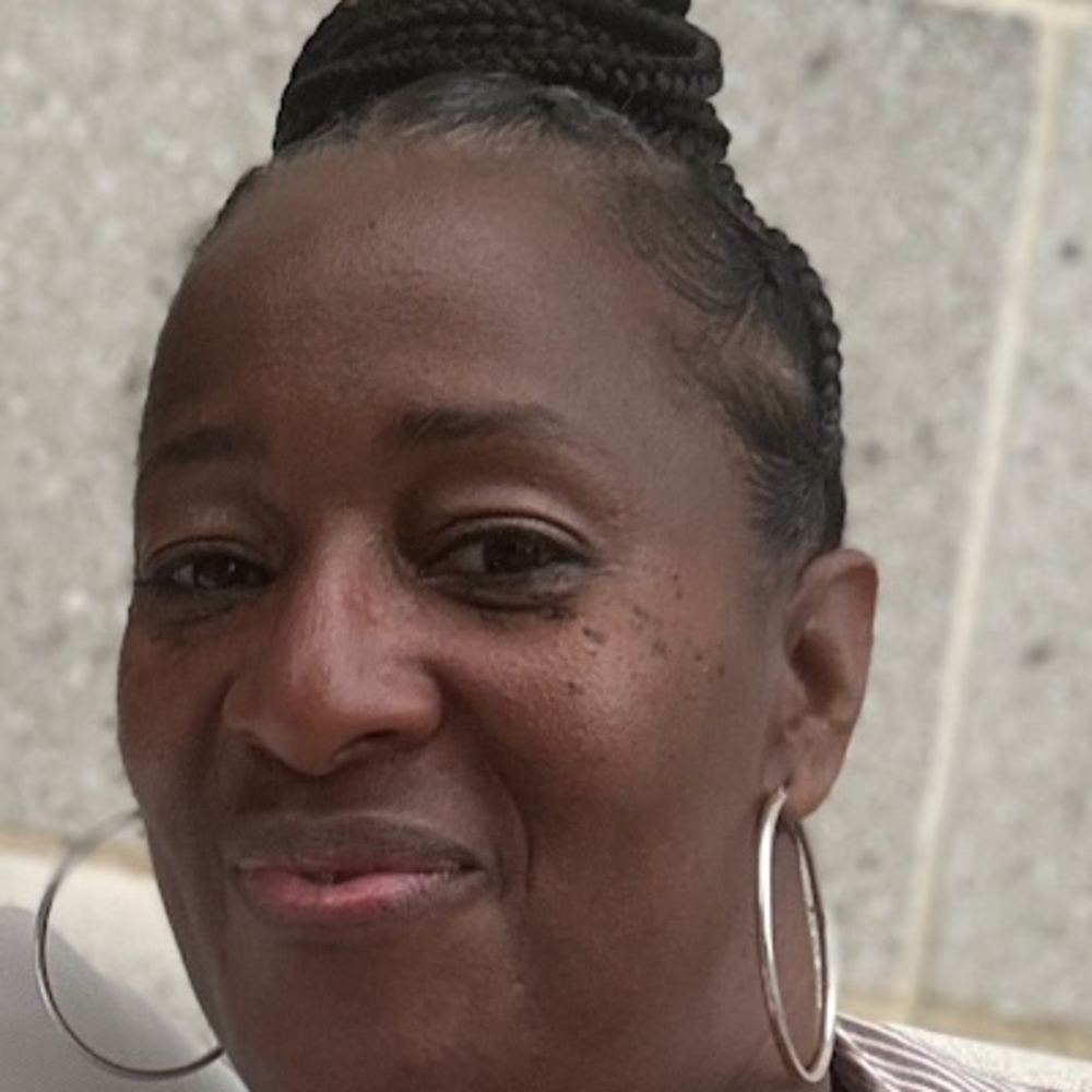 Meet your Posher, Sharon